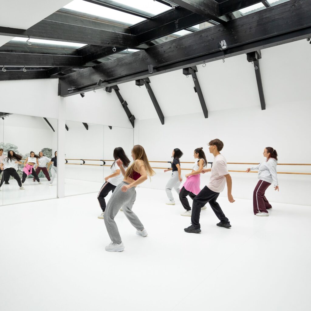Commercial dance