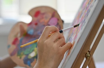 Zrób sobie dzieło sztuki – malarstwo sztalugowe dla seniorów